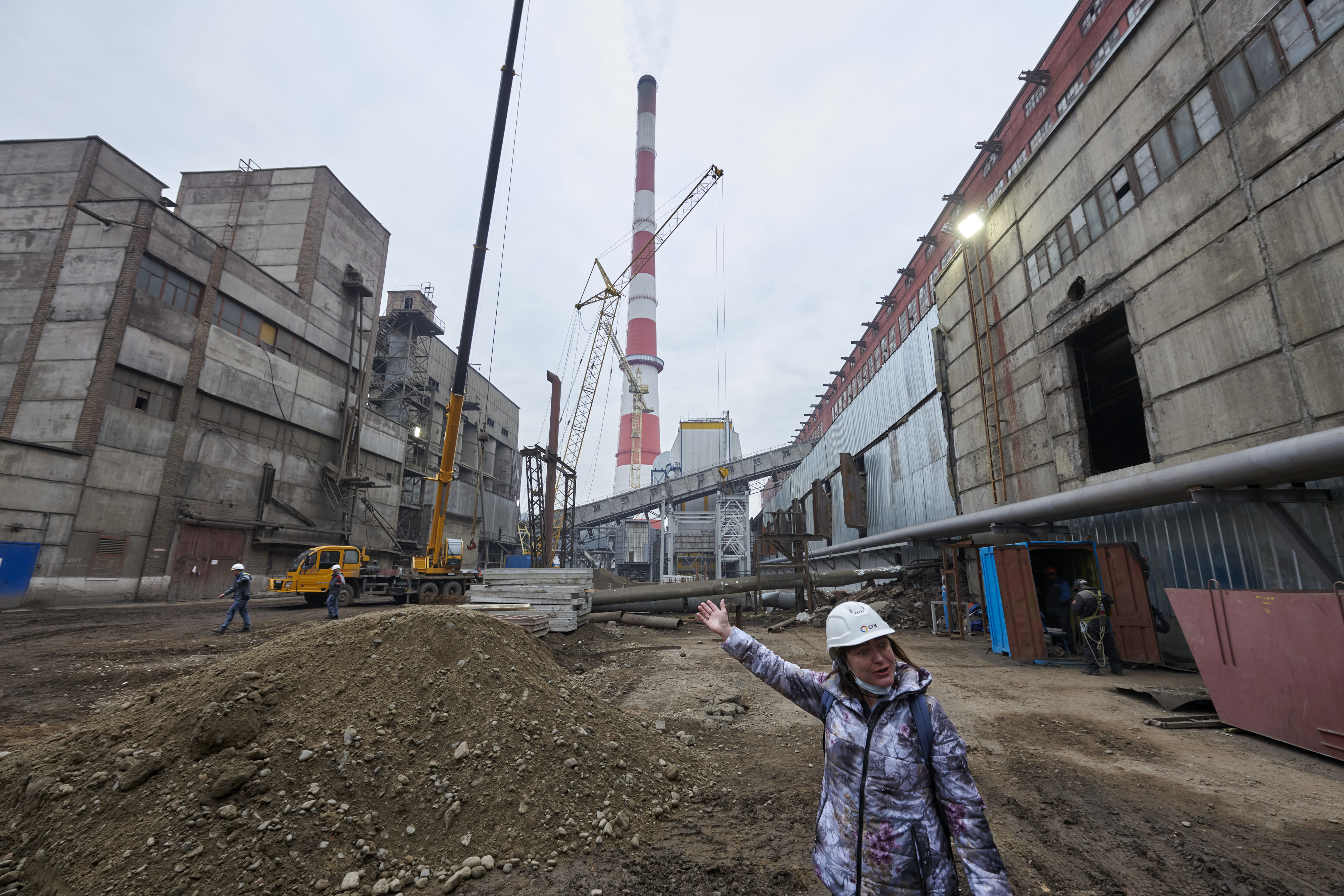 Журналисты из городов Сибири посмотрели, как работают инвестиции СГК в Красноярске