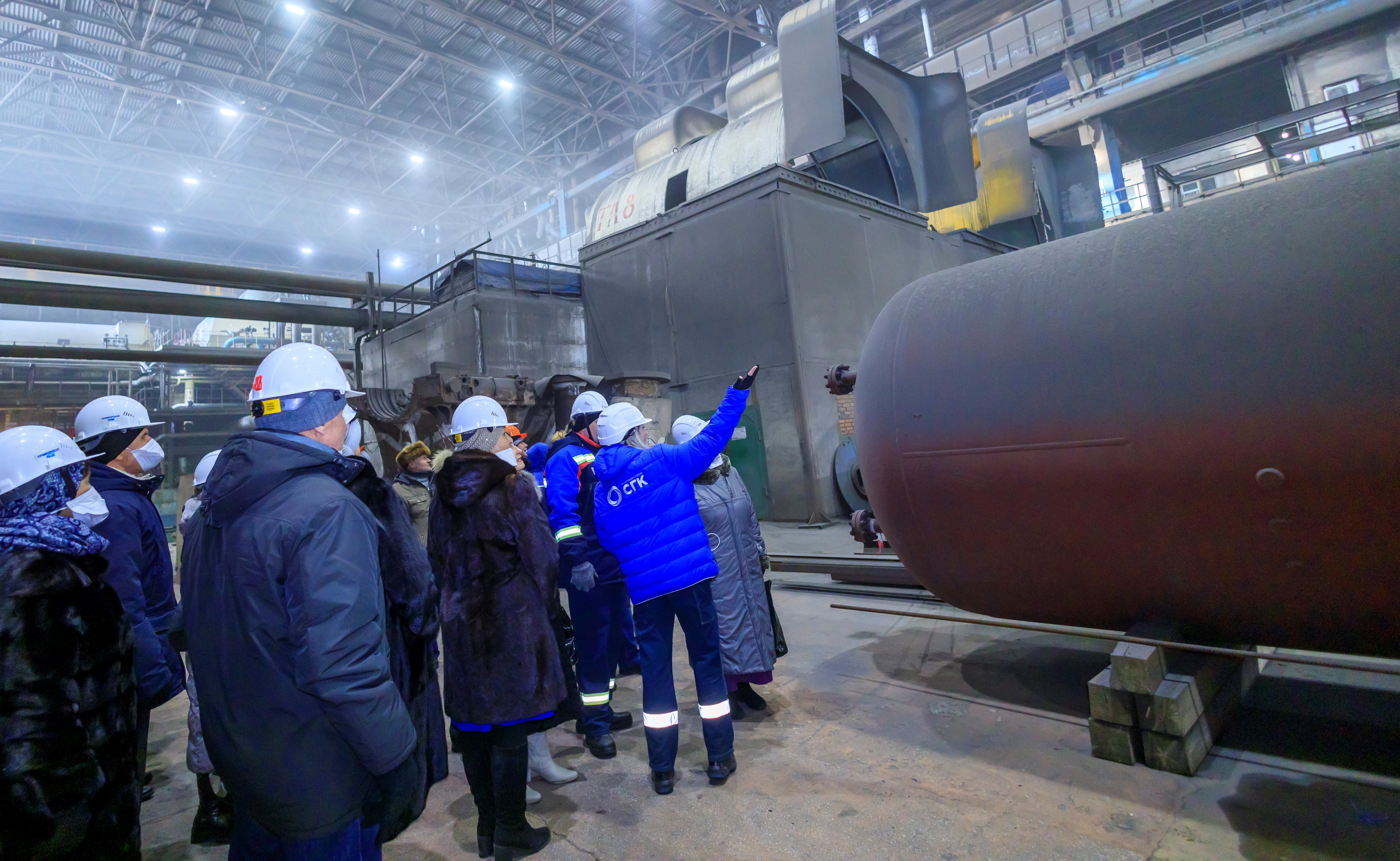 Ветераны энергетической отрасли и первостроители Приморской ГРЭС увидели, как идет ее модернизация. Фоторепортаж 