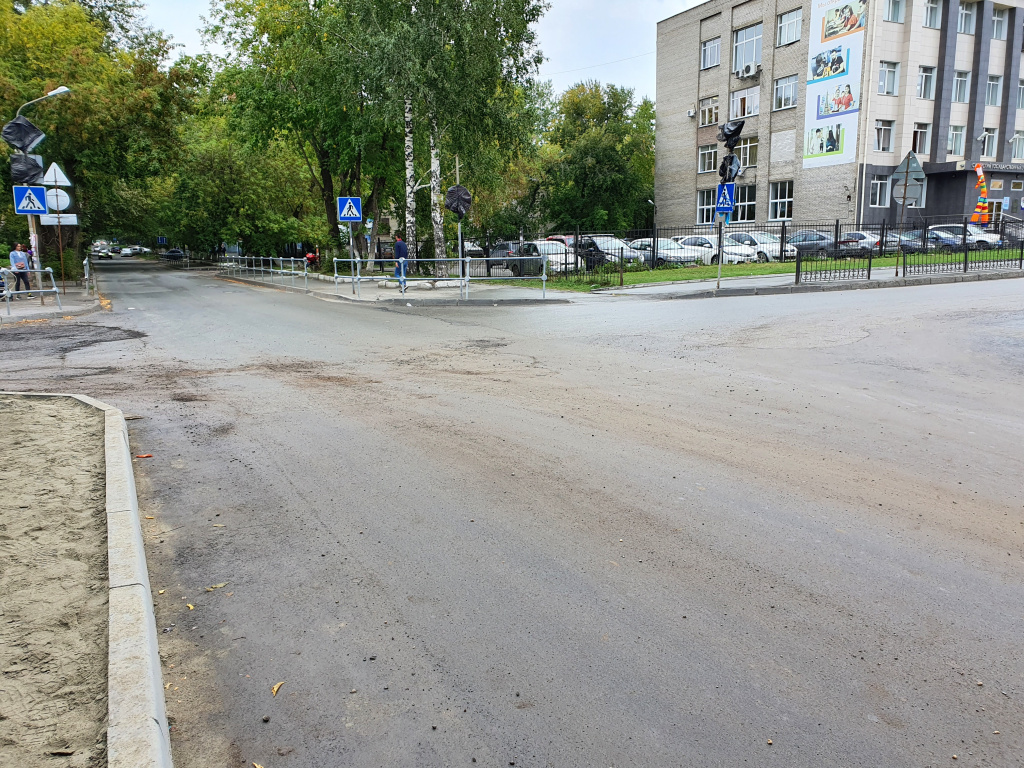 Перекресток улиц Пархоменко и Котовского открыт для движения транспорта