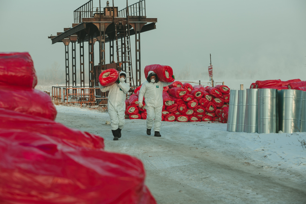 В Новокузнецке СГК обслуживает более 54 километров тепловых сетей наружной прокладки, по итогам экспертиз проблемные участки включаются в реестр для последующего восстановления теплоизоляции 