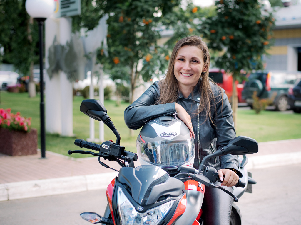 Екатерина на мотоцикле