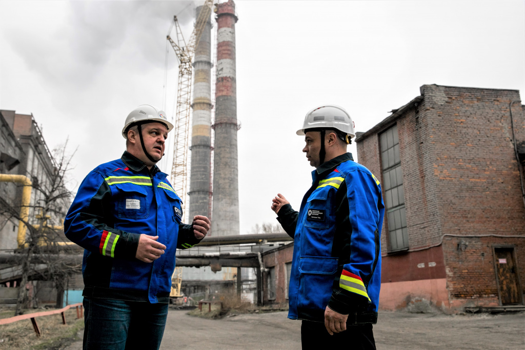 Как идет реконструкция дымовой трубы на Кузнецкой ТЭЦ 