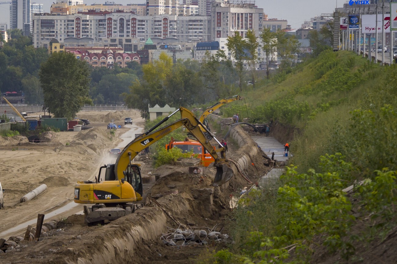 СГК начала капитальный ремонт теплосетей Октябрьского моста в Новосибирске