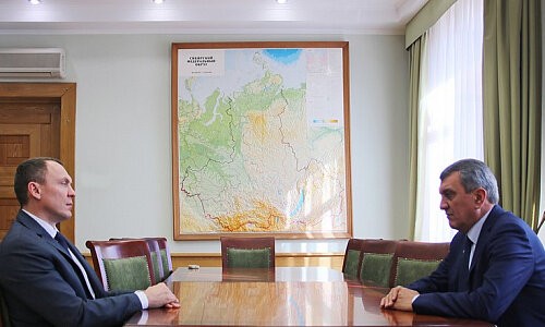 Генеральный директор СГК Михаил Кузнецов встретился с Полпредом Президента в СФО Сергеем Меняйло